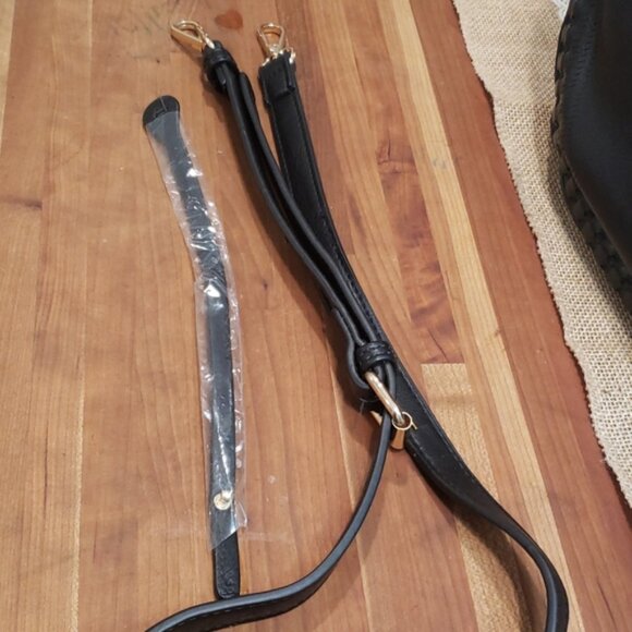 New Leather black purse from Macy's Perfect for everyday use great Quality... - Picture 3 of 5